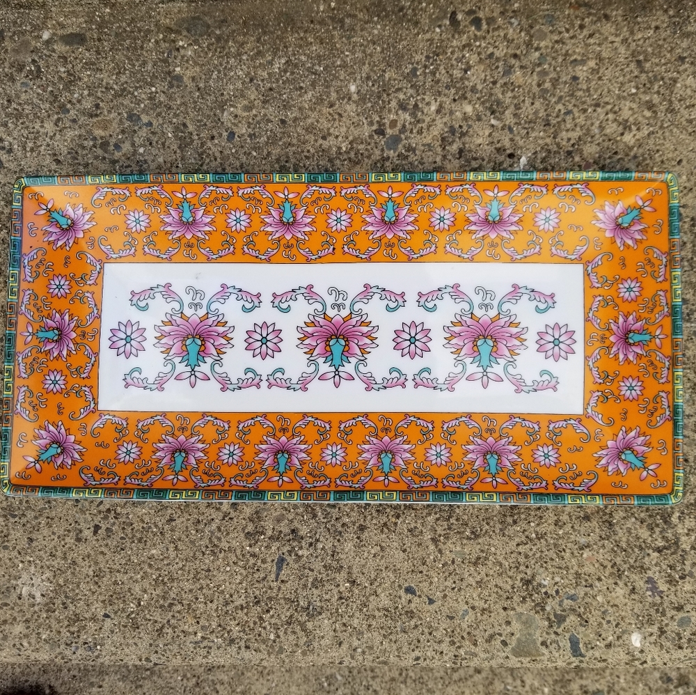 Vibrant ceramic plate